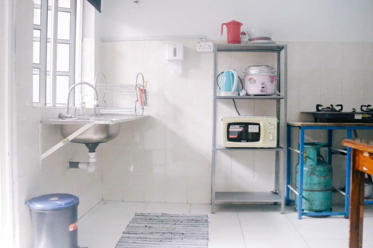 Thedaun Homestay Seri Iskandar, Perak Exterior photo